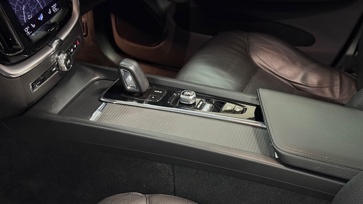 Used Volvo XC60 2021 for sale - 76592505: Photo 65