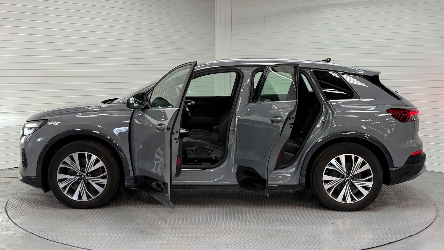 Used Audi Q4 e-tron 2021 for sale - 77468630: Photo 7