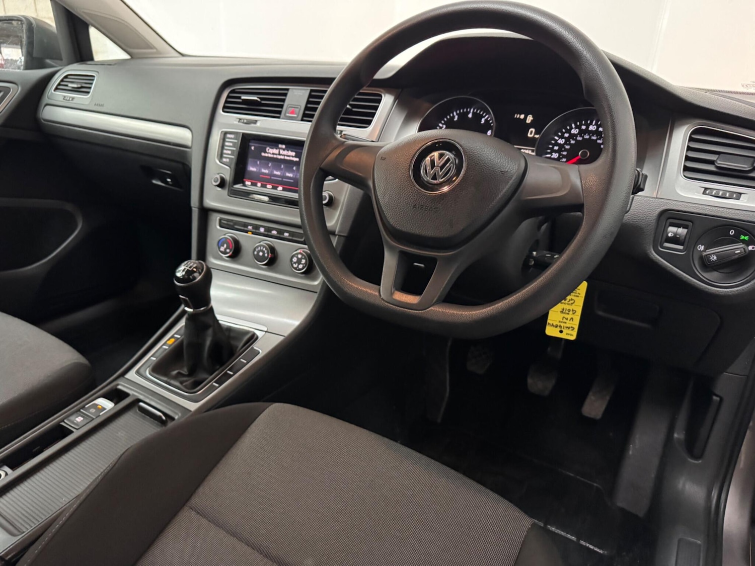 Used Volkswagen Golf 2014 for sale - 77539971: Photo 2