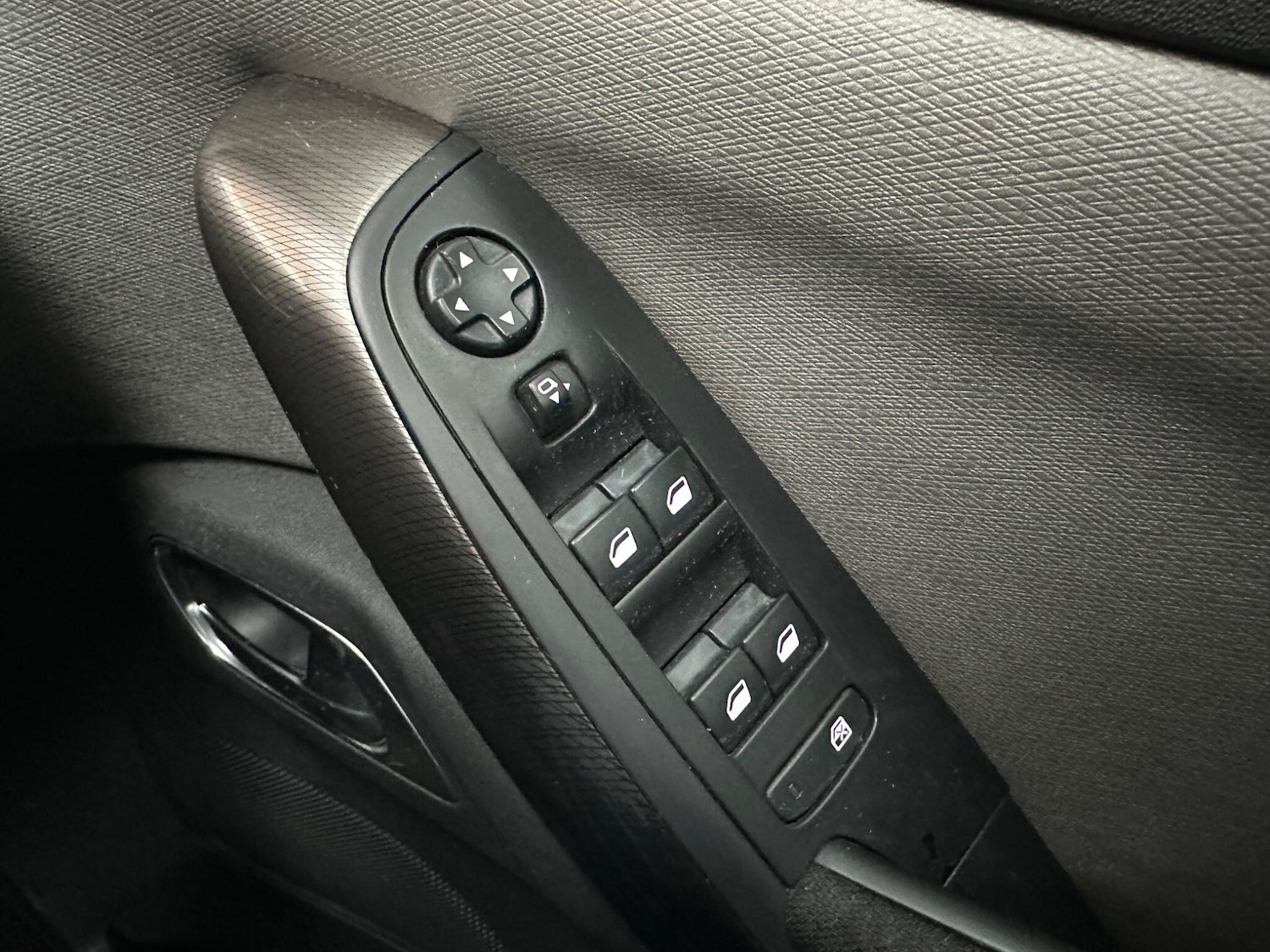 Used Citroen Grand C4 Picasso 2015 for sale - 77539956: Photo 25