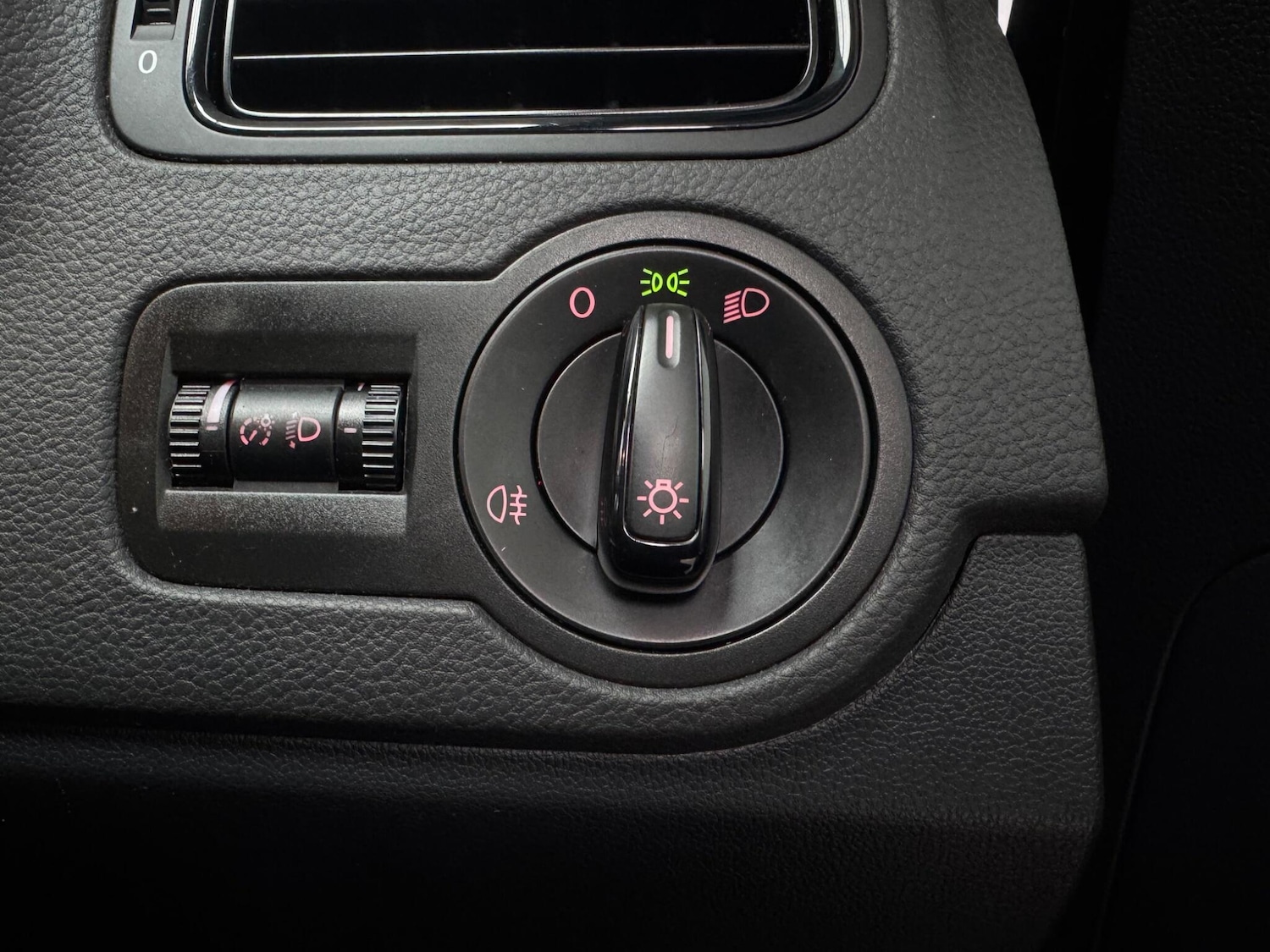 Used Volkswagen Polo 2013 for sale - 77795187: Photo 16