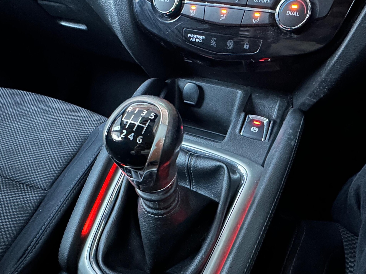 Used Nissan Qashqai 2015 for sale - 77232323: Photo 13