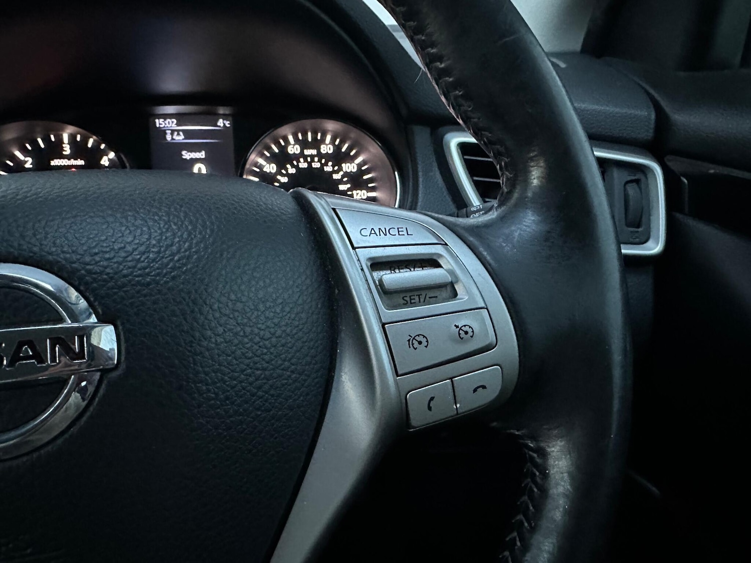 Used Nissan Qashqai 2015 for sale - 77232323: Photo 16