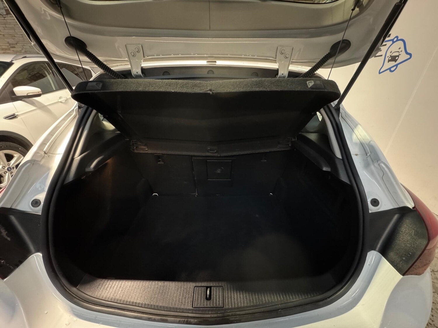 Used Vauxhall Astra 2013 for sale - 77413999: Photo 24