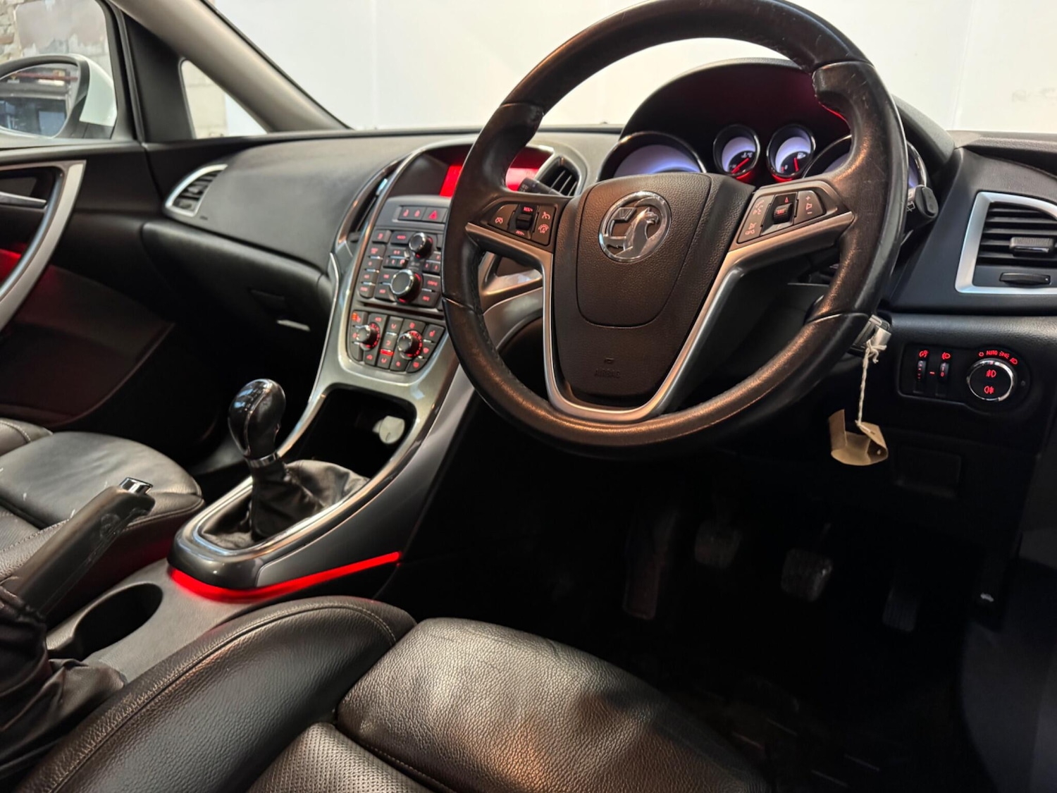 Used Vauxhall Astra 2013 for sale - 77413999: Photo 4