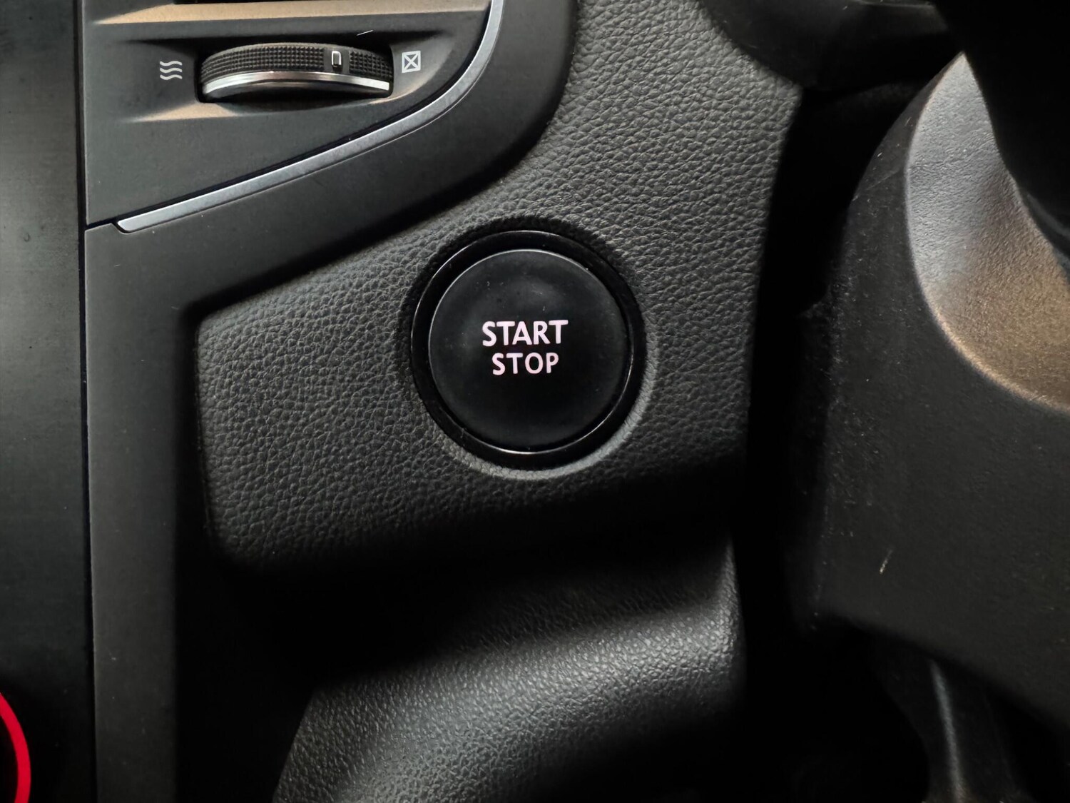 Used Renault Megane 2017 for sale - 77841720: Photo 27