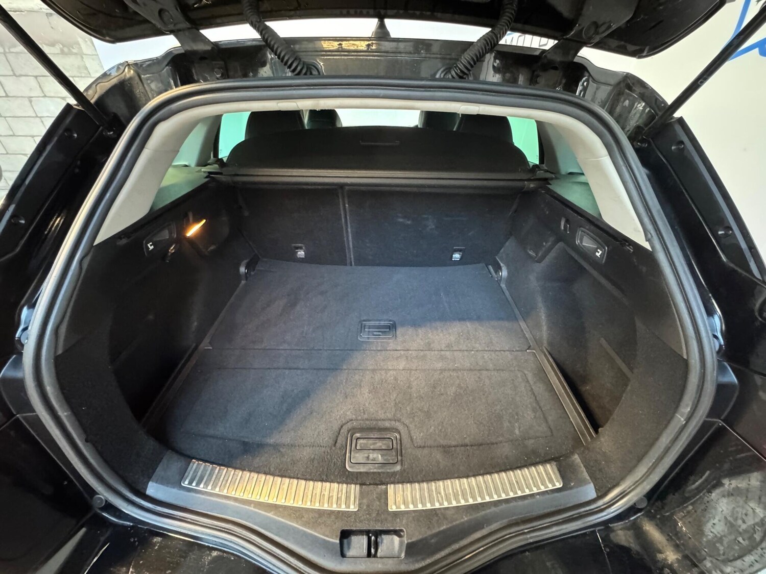 Used Renault Megane 2017 for sale - 77841720: Photo 29