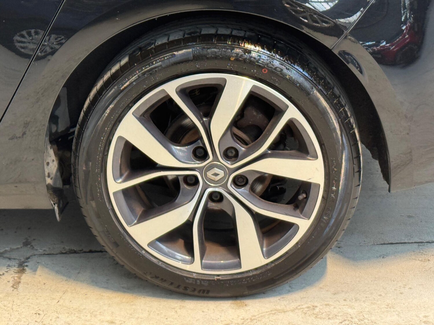 Used Renault Megane 2017 for sale - 77841720: Photo 32