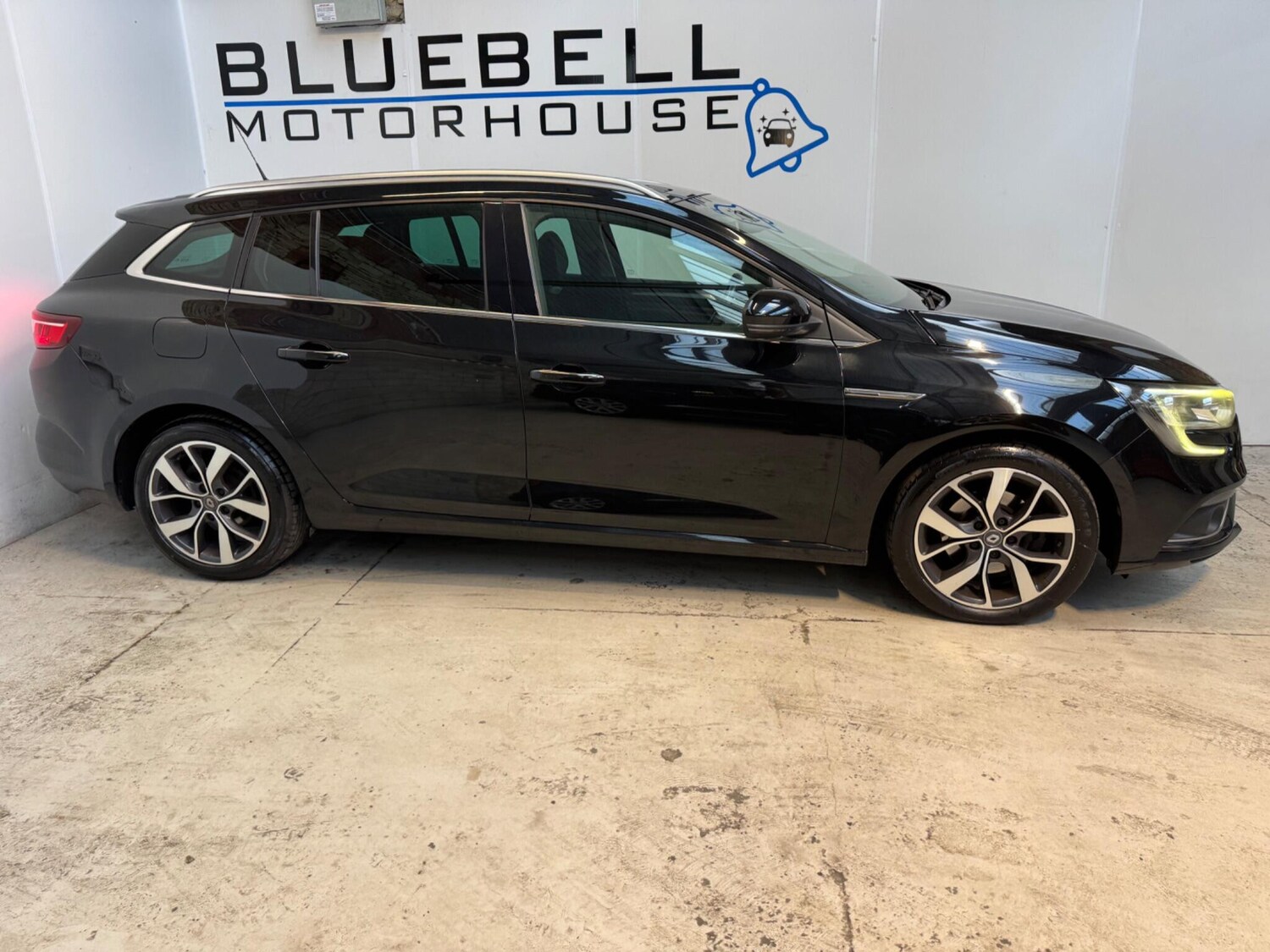 Used Renault Megane 2017 for sale - 77841720: Photo 9