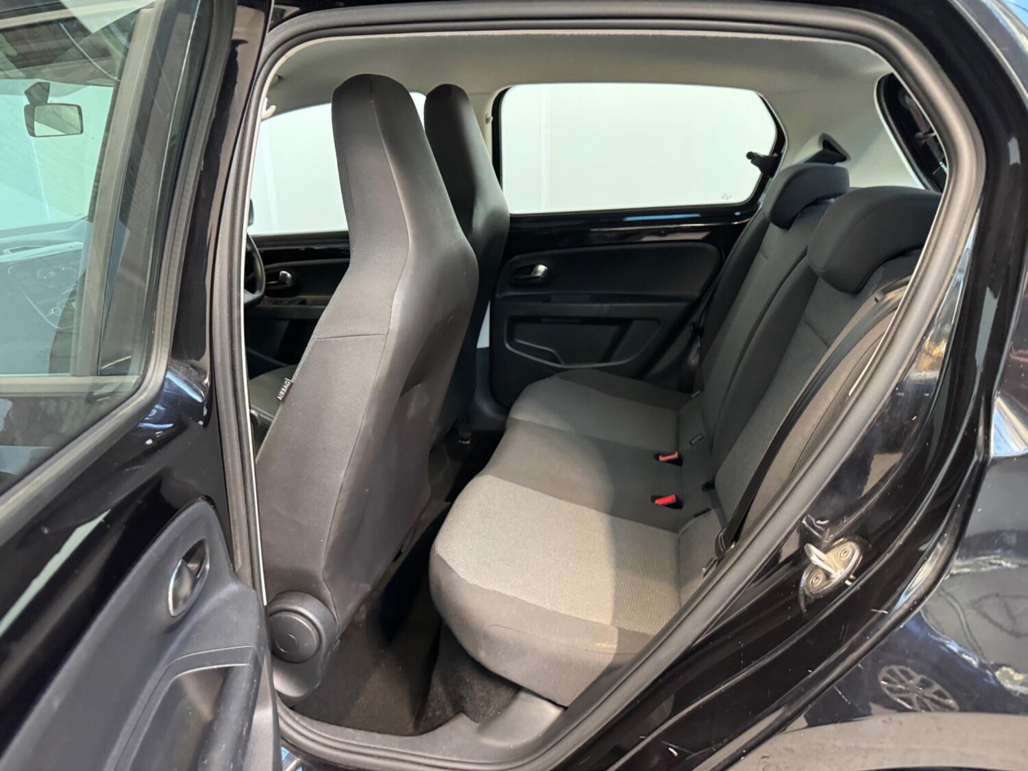 Used Volkswagen up! 2015 for sale - 77983049: Photo 11