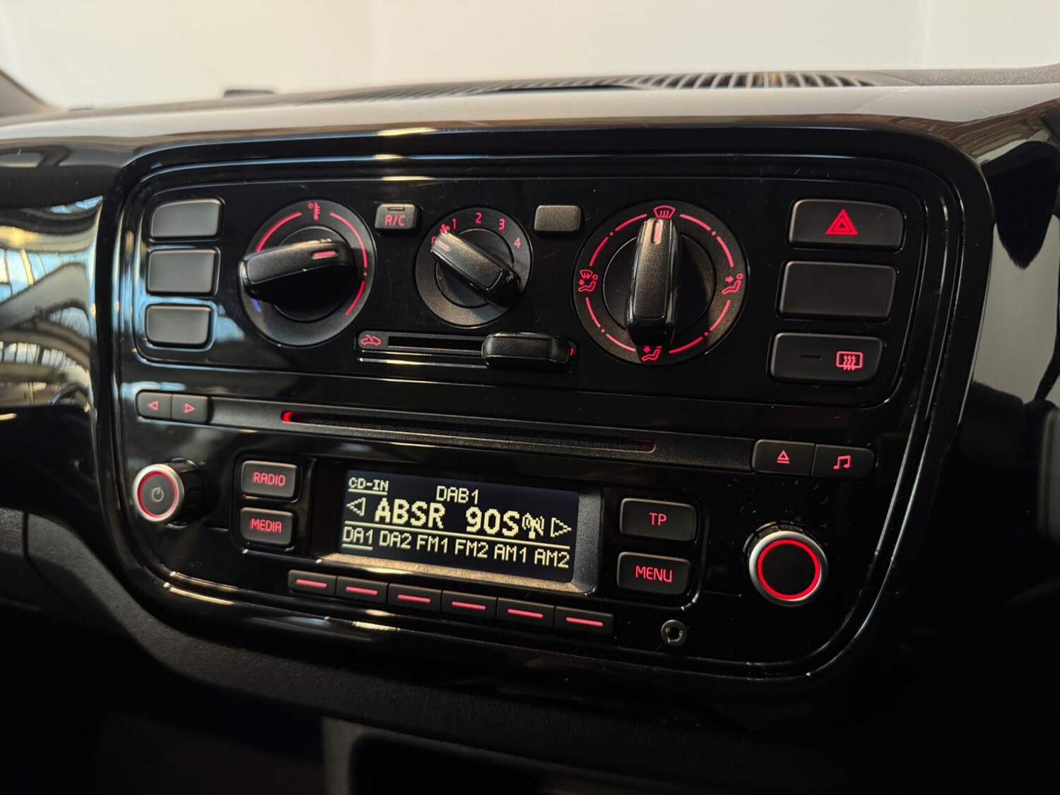 Used Volkswagen up! 2015 for sale - 77983049: Photo 14