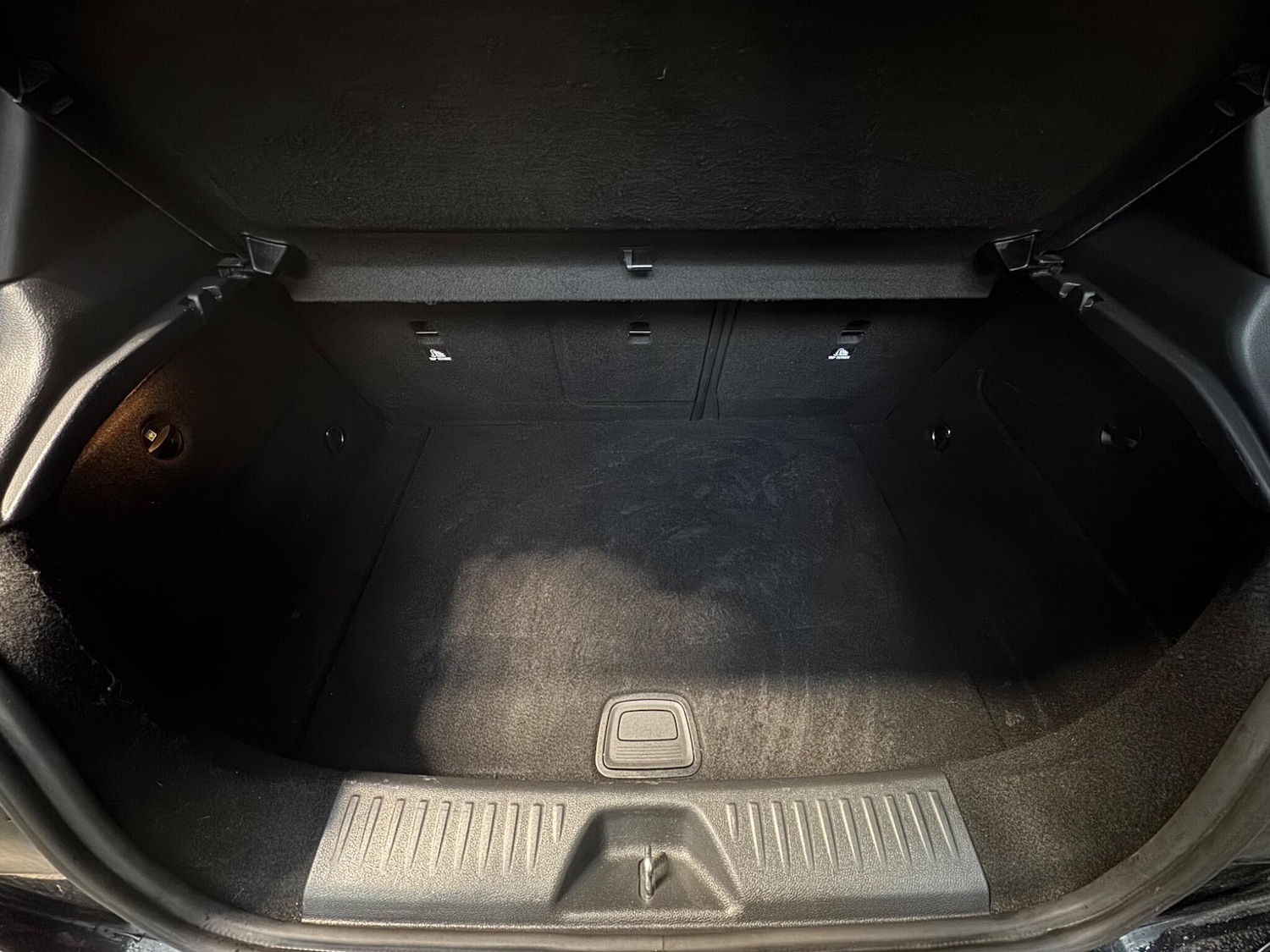 Used Mercedes-Benz A-Class 2014 for sale - 77471000: Photo 24