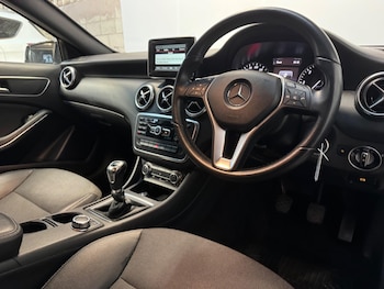 Used Mercedes-Benz A-Class 2014 for sale - 77471000: Photo