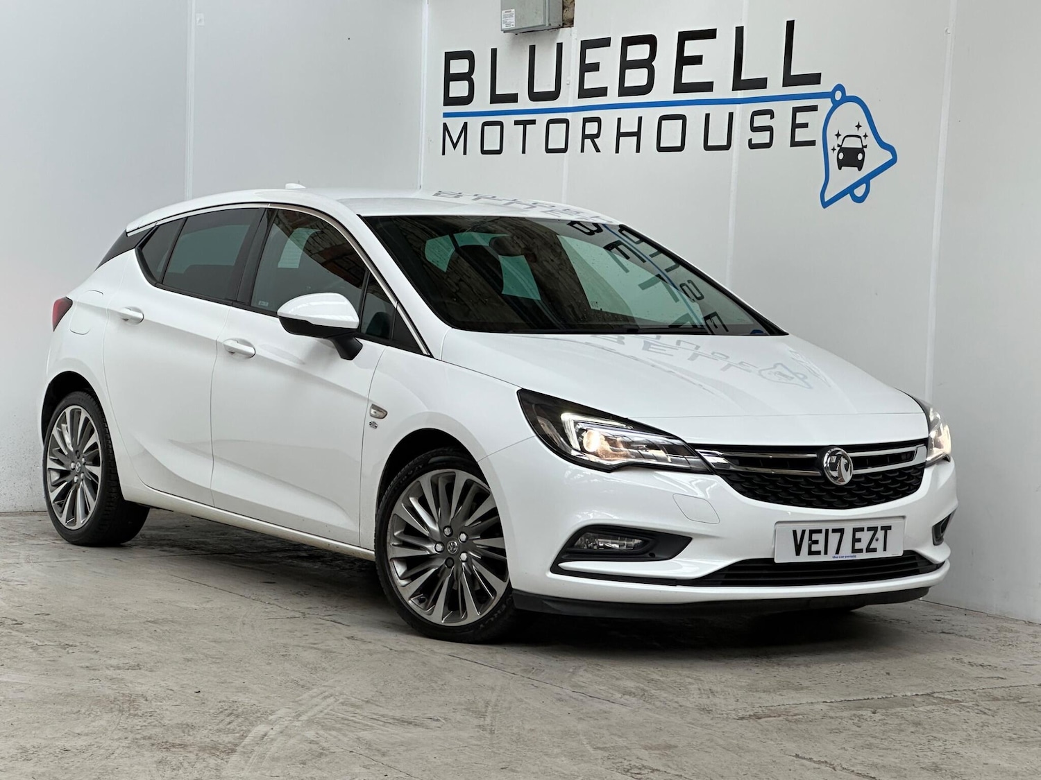 Used Vauxhall Astra 2017 for sale - 77983048: Photo 1