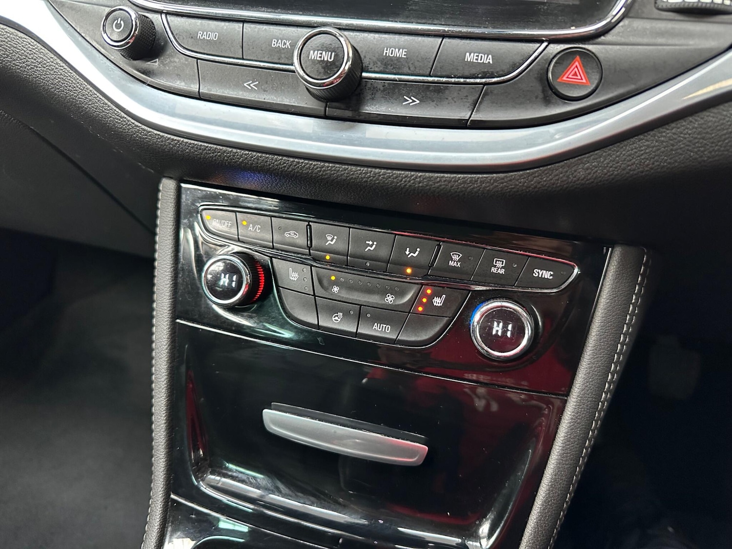 Used Vauxhall Astra 2017 for sale - 77983048: Photo 11