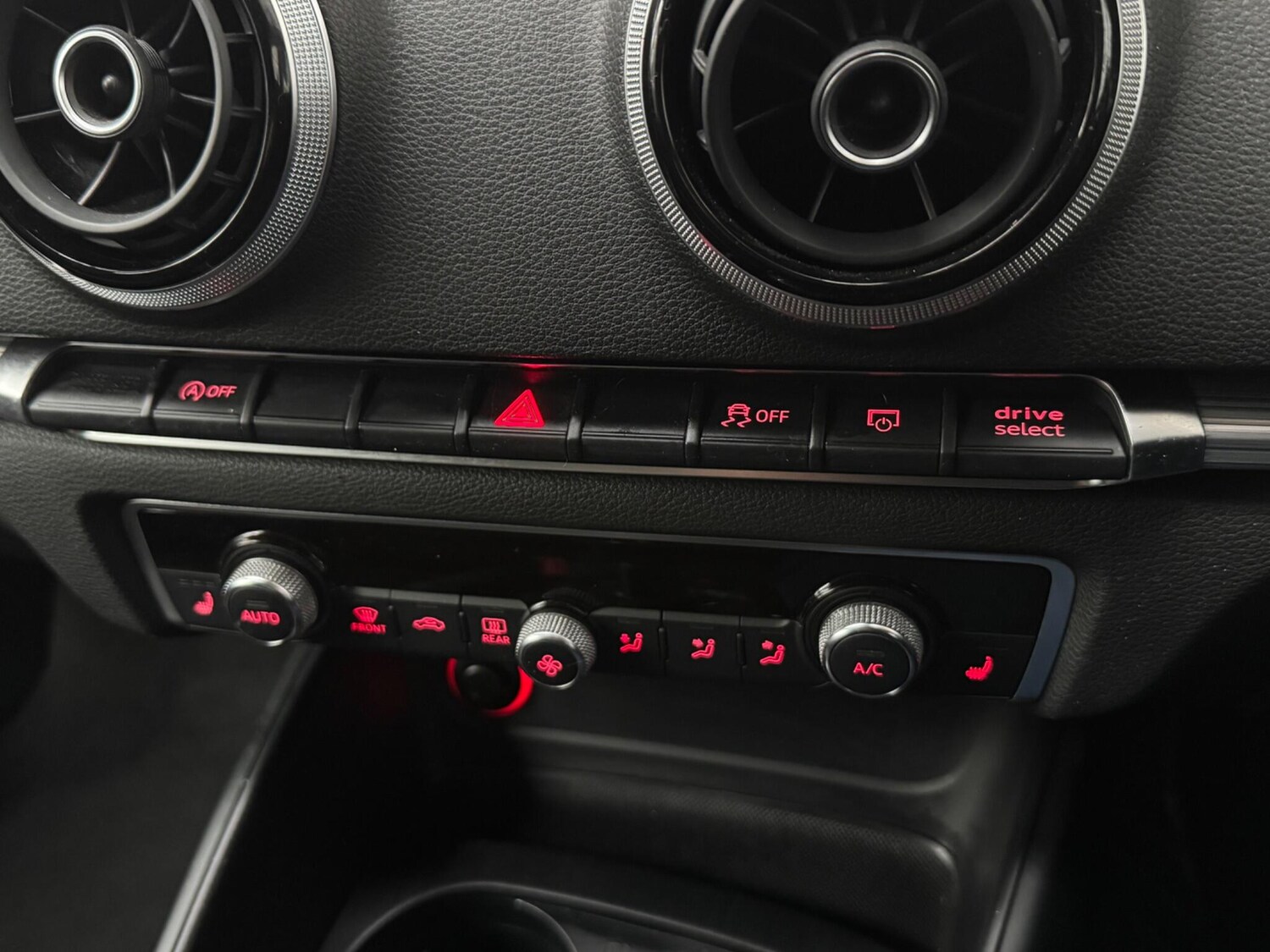 Used Audi A3 2013 for sale - 77539970: Photo 20