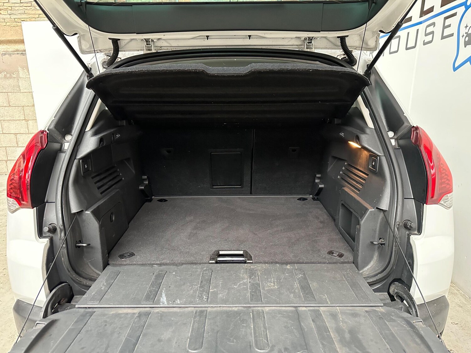 Used Peugeot 3008 2016 for sale - 77810324: Photo 15