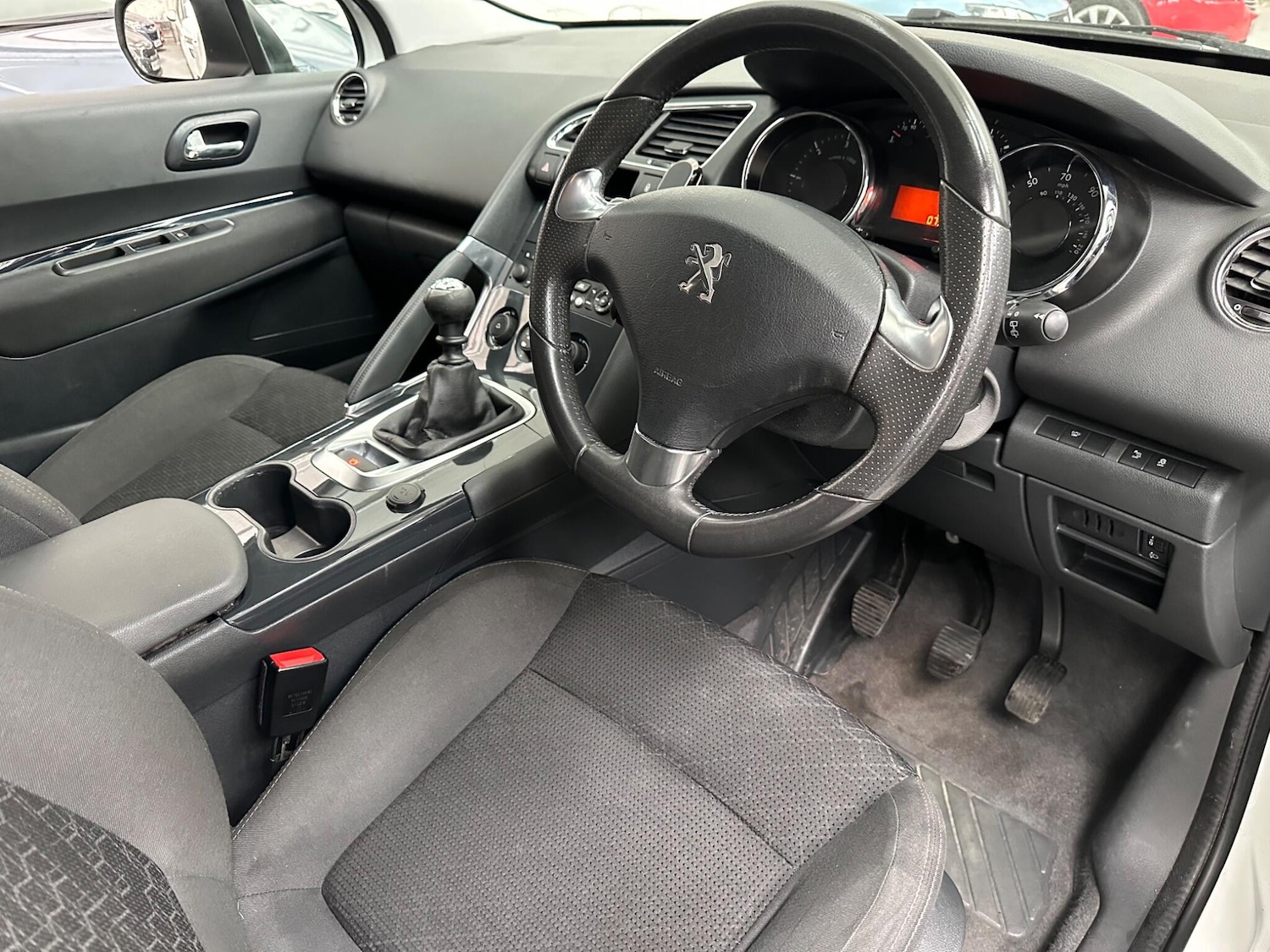 Used Peugeot 3008 2016 for sale - 77810324: Photo 4