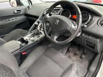 Used Peugeot 3008 2016 for sale - 77810324: Photo