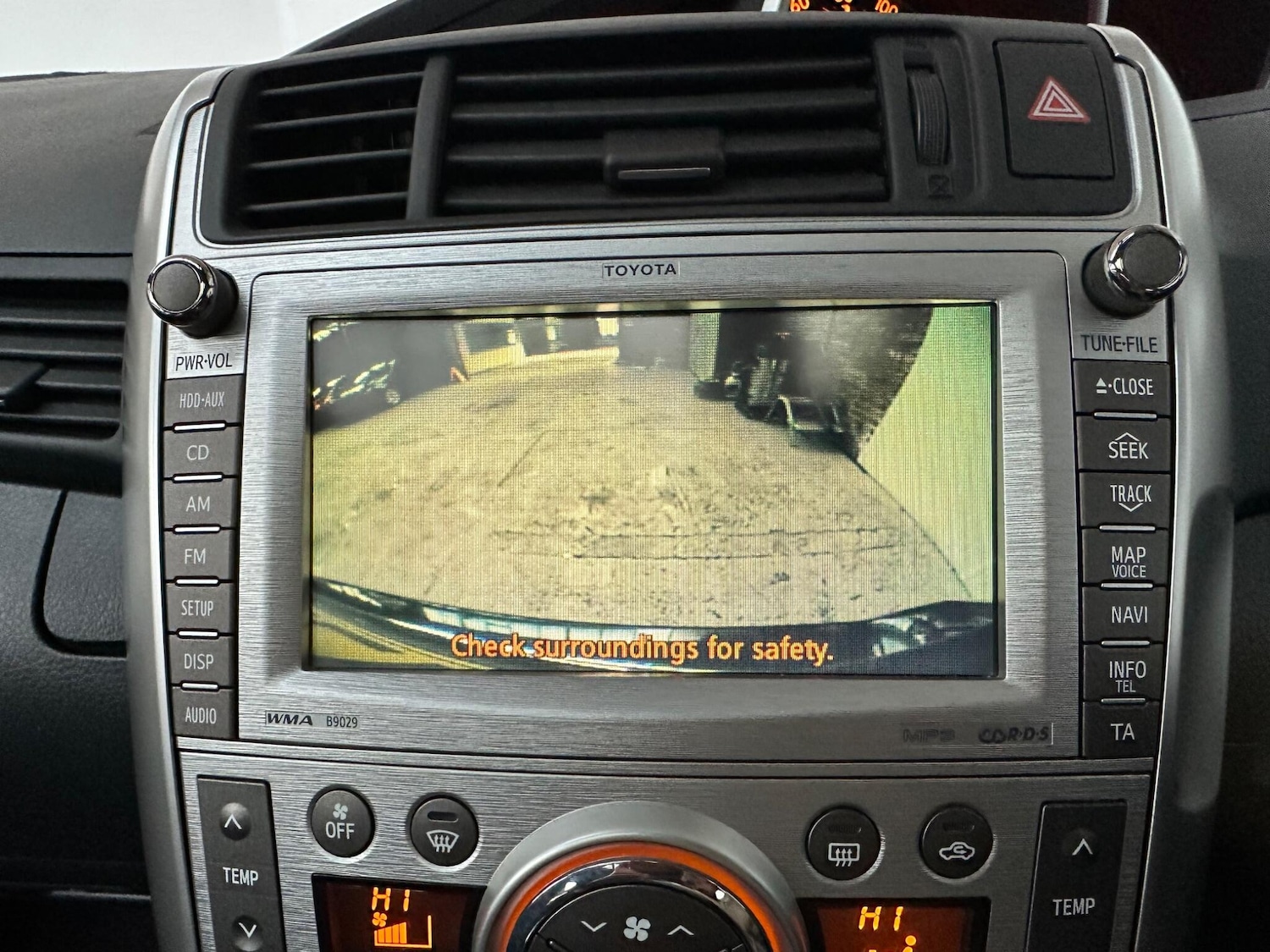 Used Toyota Verso 2011 for sale - 77588654: Photo 17