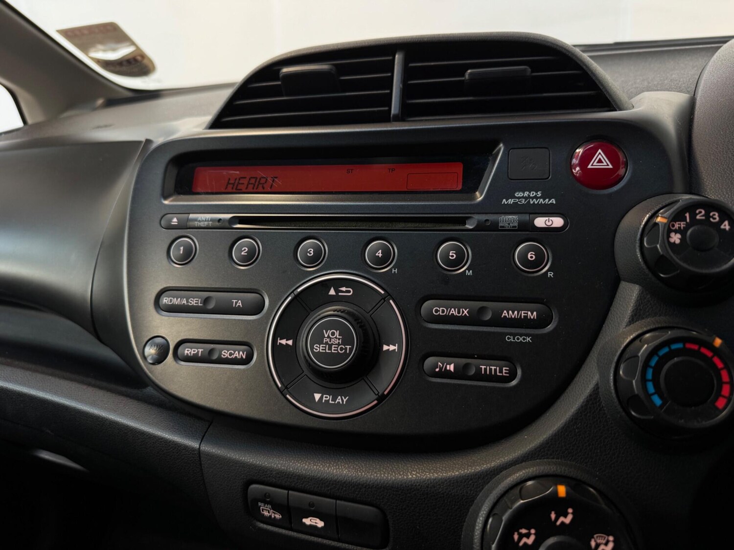 Used Honda Jazz 2011 for sale - 77983075: Photo 13