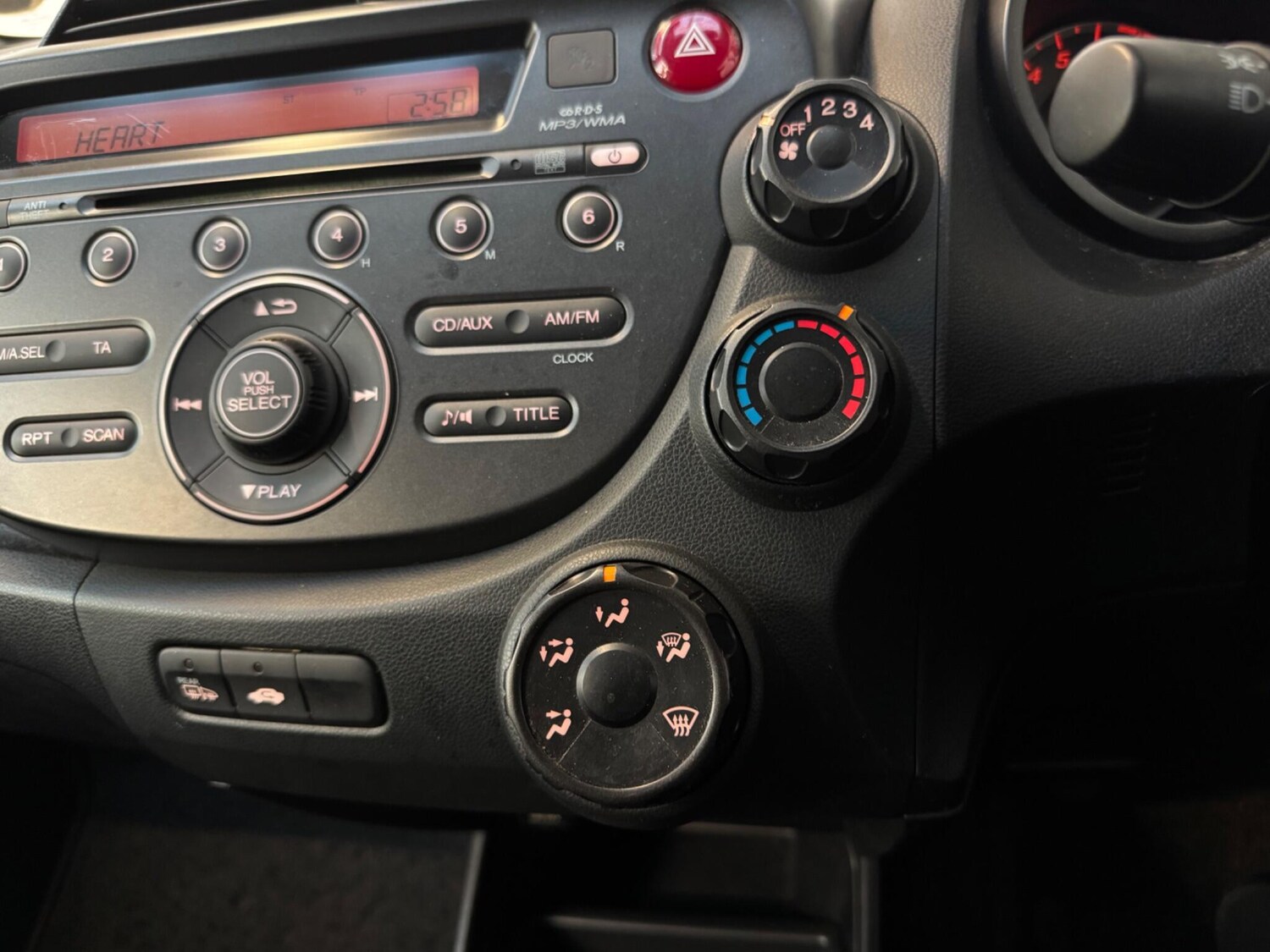 Used Honda Jazz 2011 for sale - 77983075: Photo 14