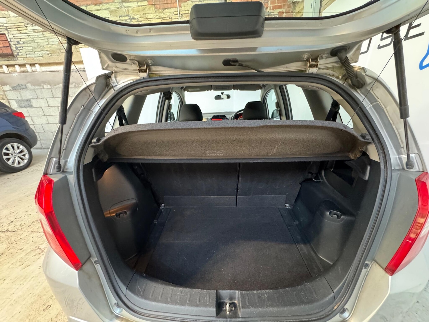 Used Honda Jazz 2011 for sale - 77983075: Photo 18