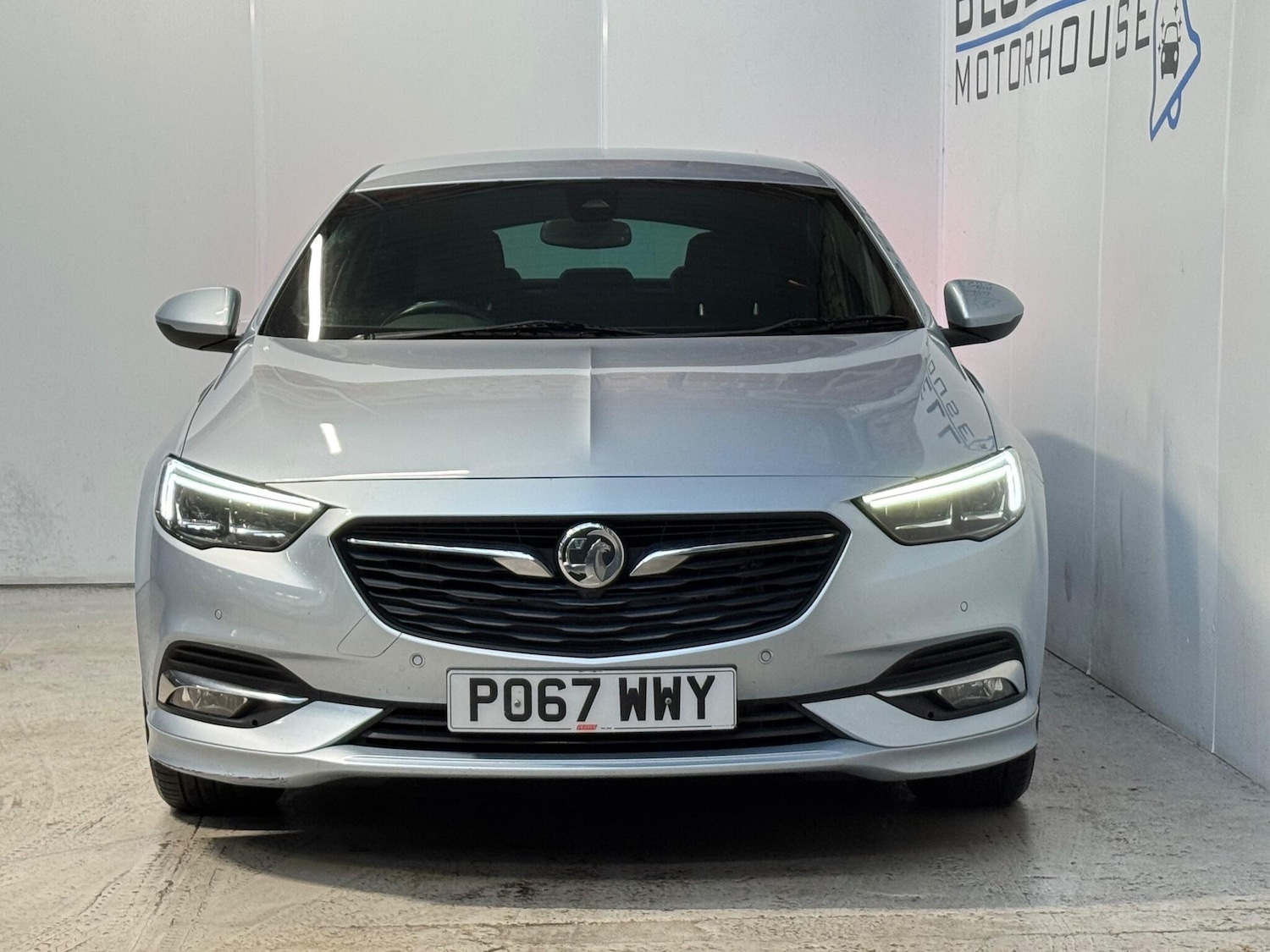 Used Vauxhall Insignia 2017 for sale - 77576541: Photo 2