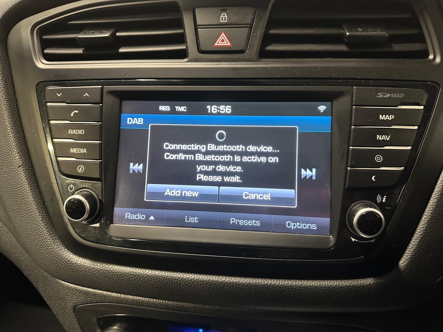 Used Hyundai i20 2017 for sale - 77428306: Photo 15