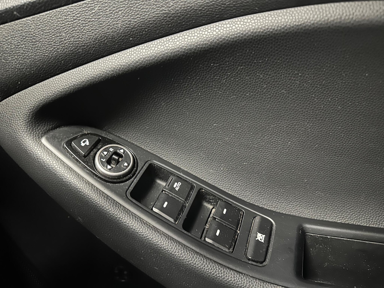 Used Hyundai i20 2017 for sale - 77428306: Photo 20