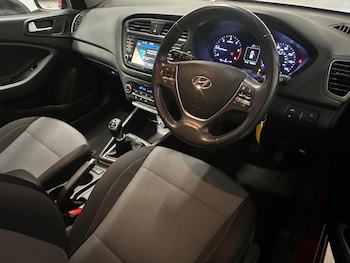 Used Hyundai i20 2017 for sale - 77428306: Photo