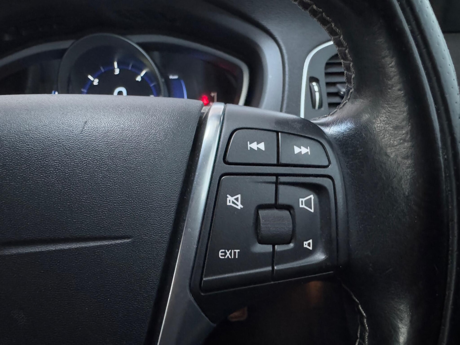 Used Volvo V40 2013 for sale - 76074466: Photo 20
