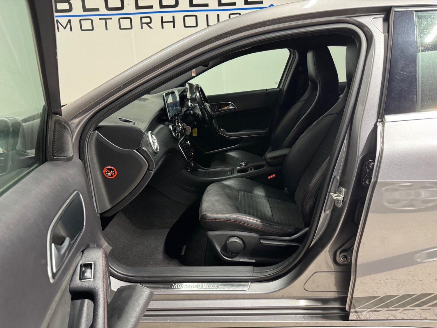 Used Mercedes-Benz A-Class 2014 for sale - 77389133: Photo 11