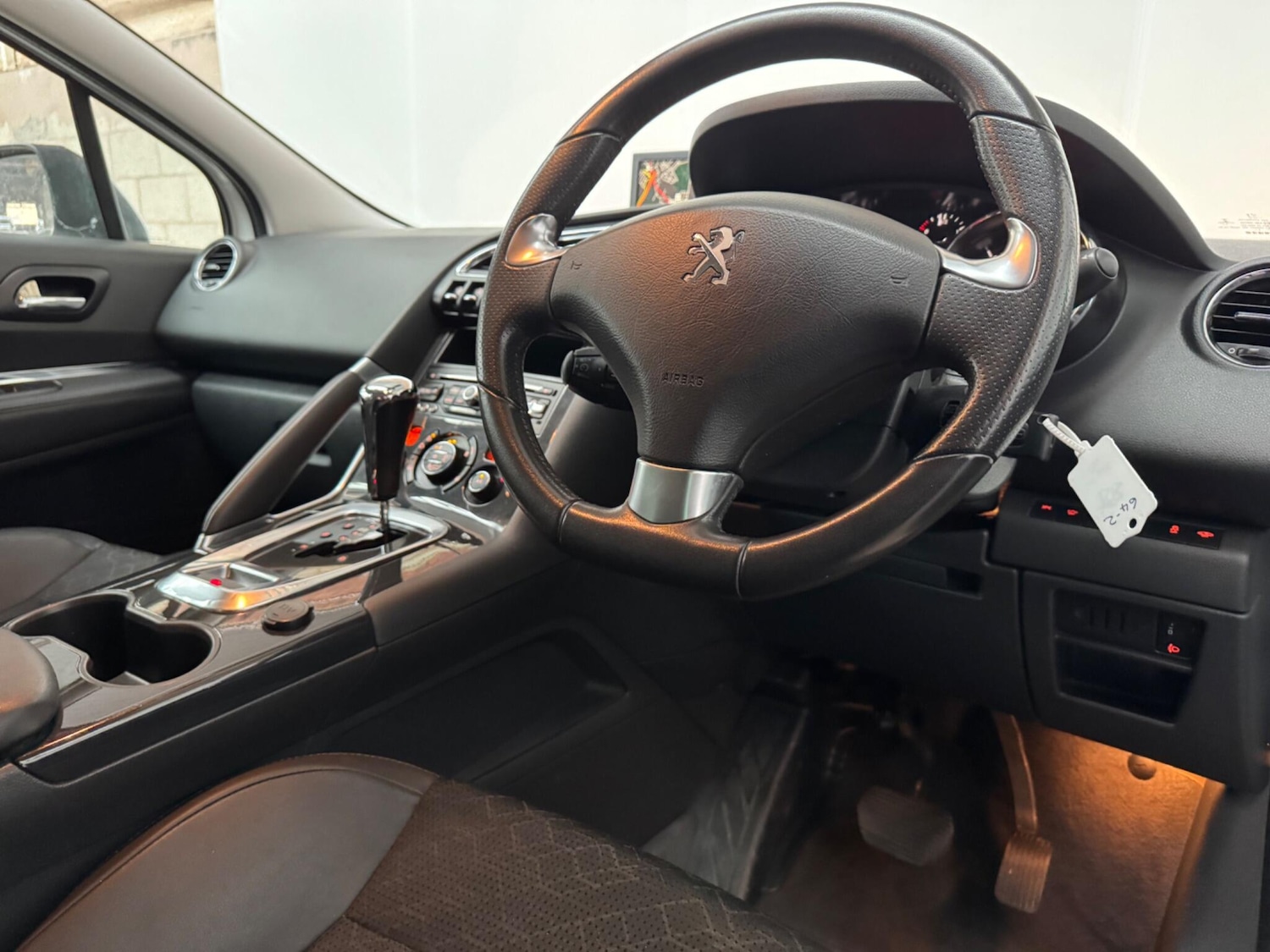 Used Peugeot 3008 2016 for sale - 77145919: Photo 4