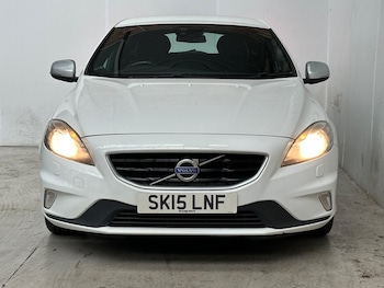 Used Volvo V40 2015 for sale - 79342658: Photo
