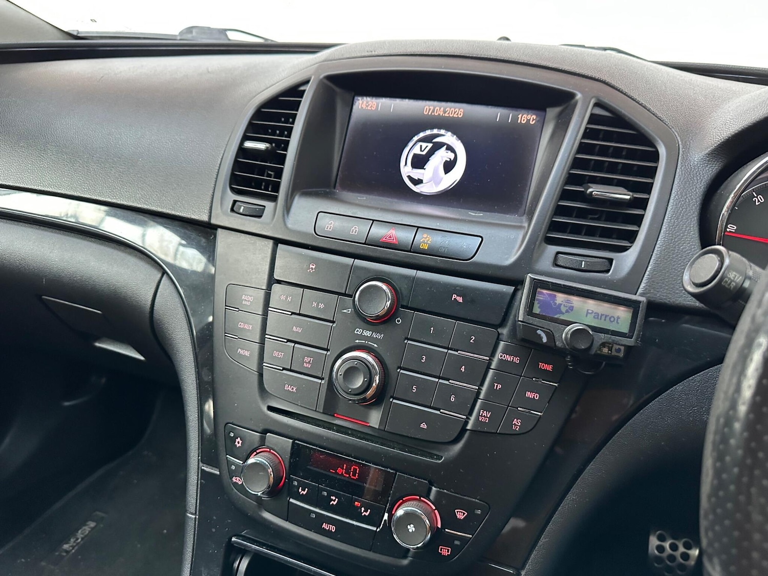 Used Vauxhall Insignia 2010 for sale - 78175844: Photo 10