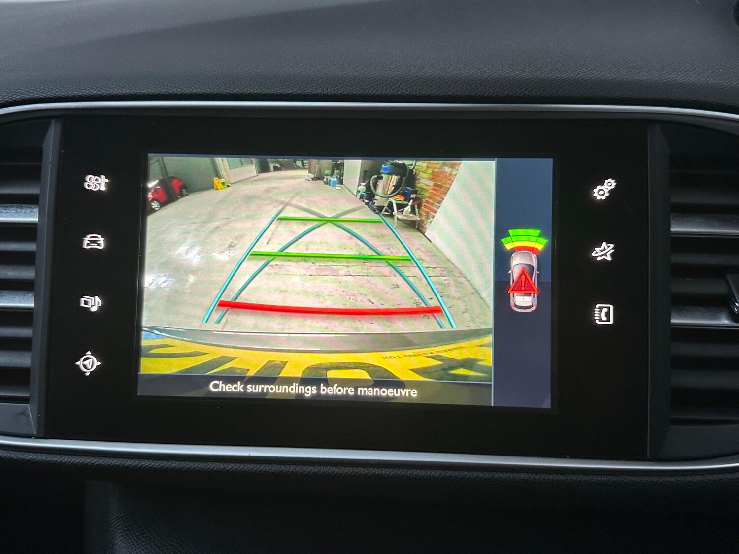 Used Peugeot 308 2014 for sale - 77810346: Photo 12