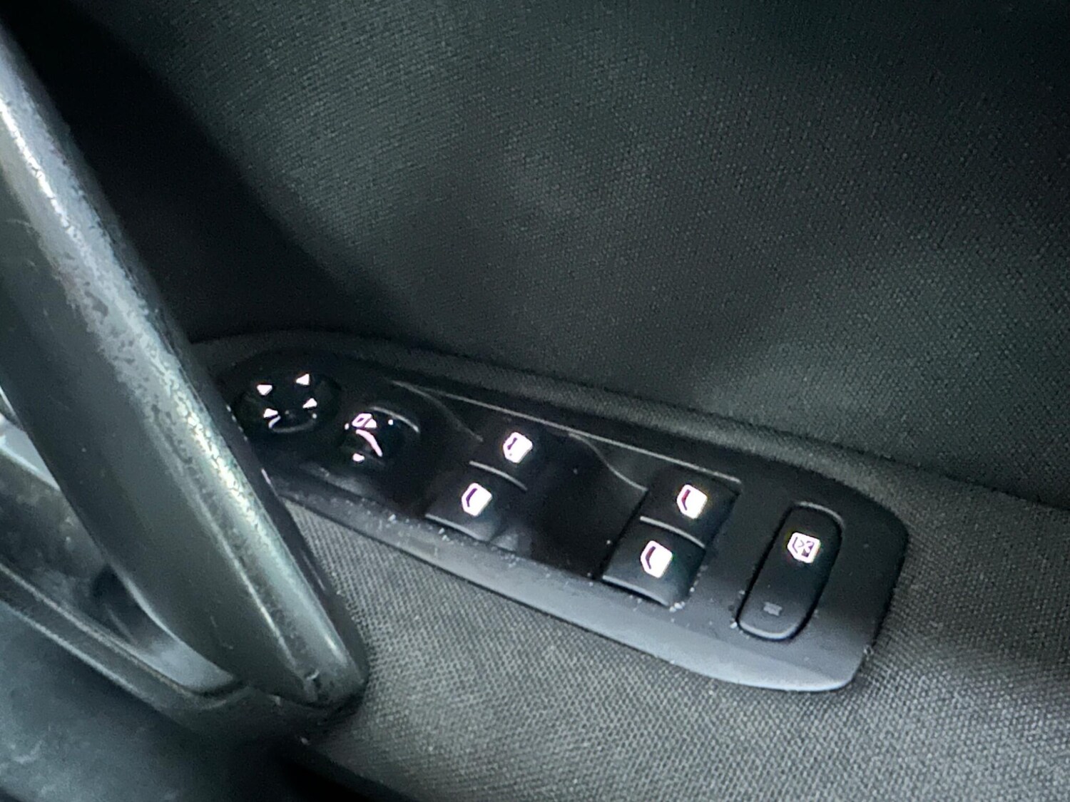 Used Peugeot 308 2014 for sale - 77810346: Photo 15