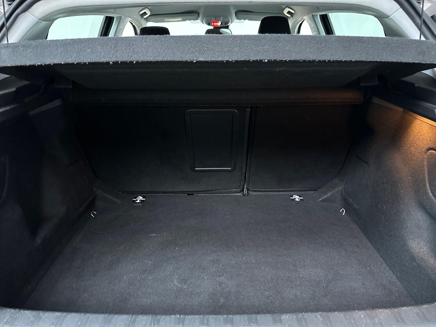 Used Peugeot 308 2014 for sale - 77810346: Photo 19