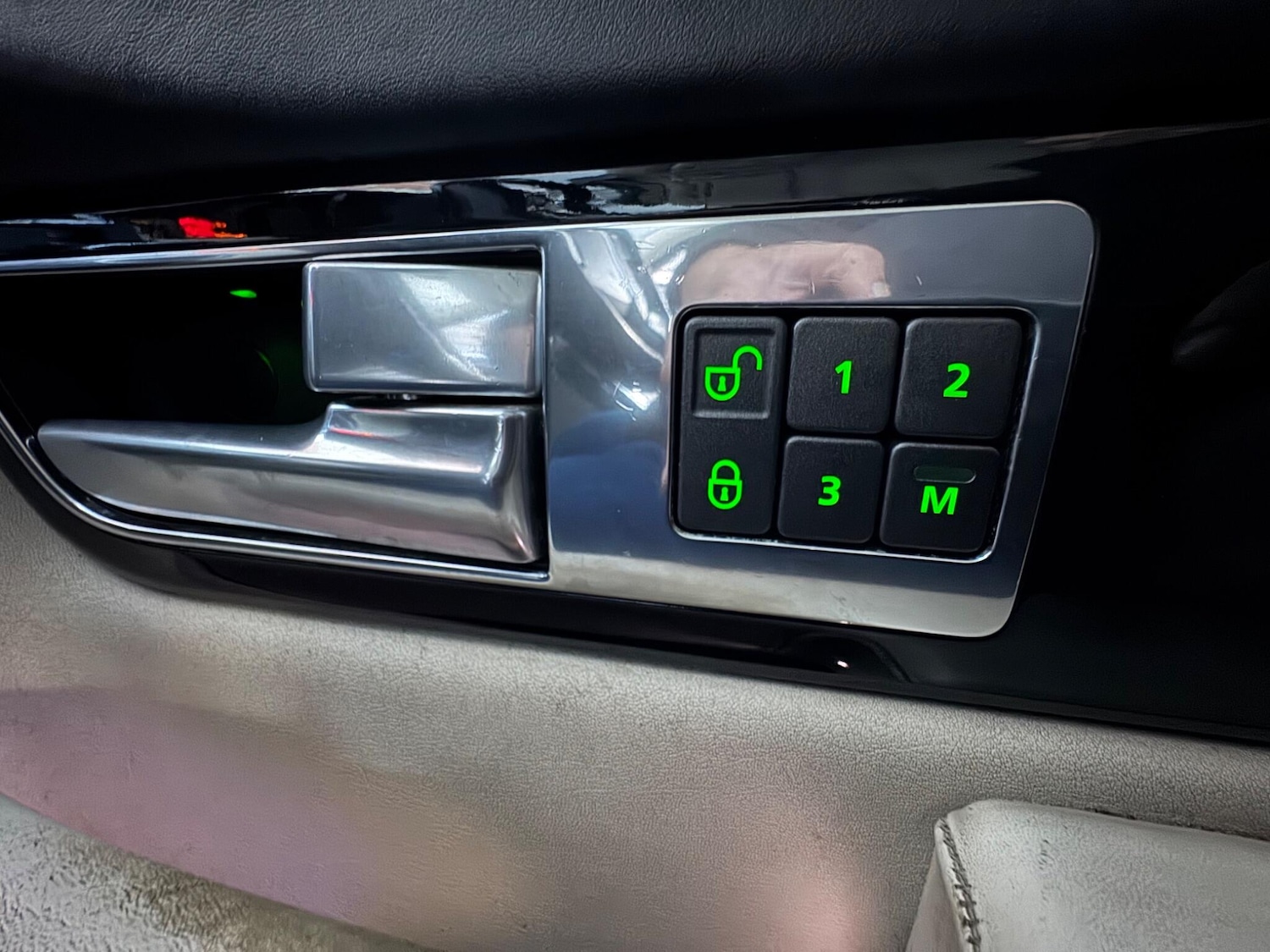 Used Land Rover Range Rover Sport 2009 for sale - 77360691: Photo 18