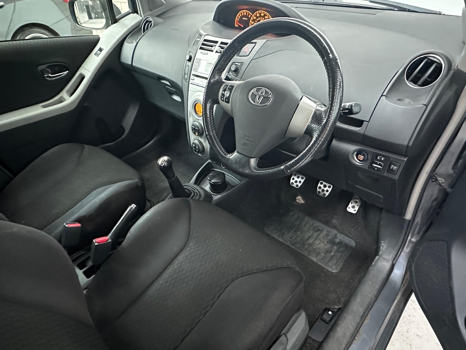 Used Toyota Yaris 2007 for sale - 76420261: Photo 3