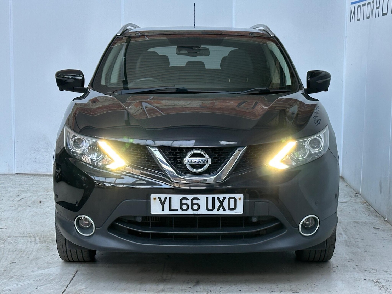 Used Nissan Qashqai 2017 for sale - 78175811: Photo 2