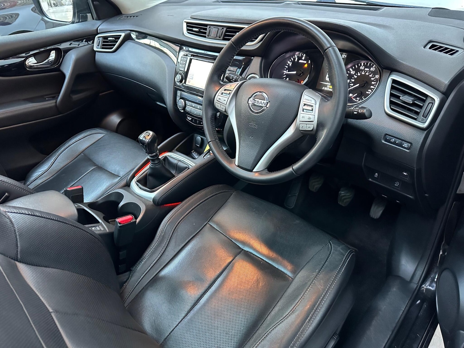 Used Nissan Qashqai 2017 for sale - 78175811: Photo 4