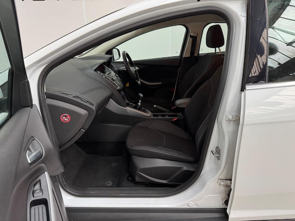 Used Ford Focus 2015 for sale - 76285553: Photo 11