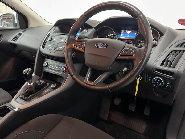 Used Ford Focus 2015 for sale - 76285553: Photo 4