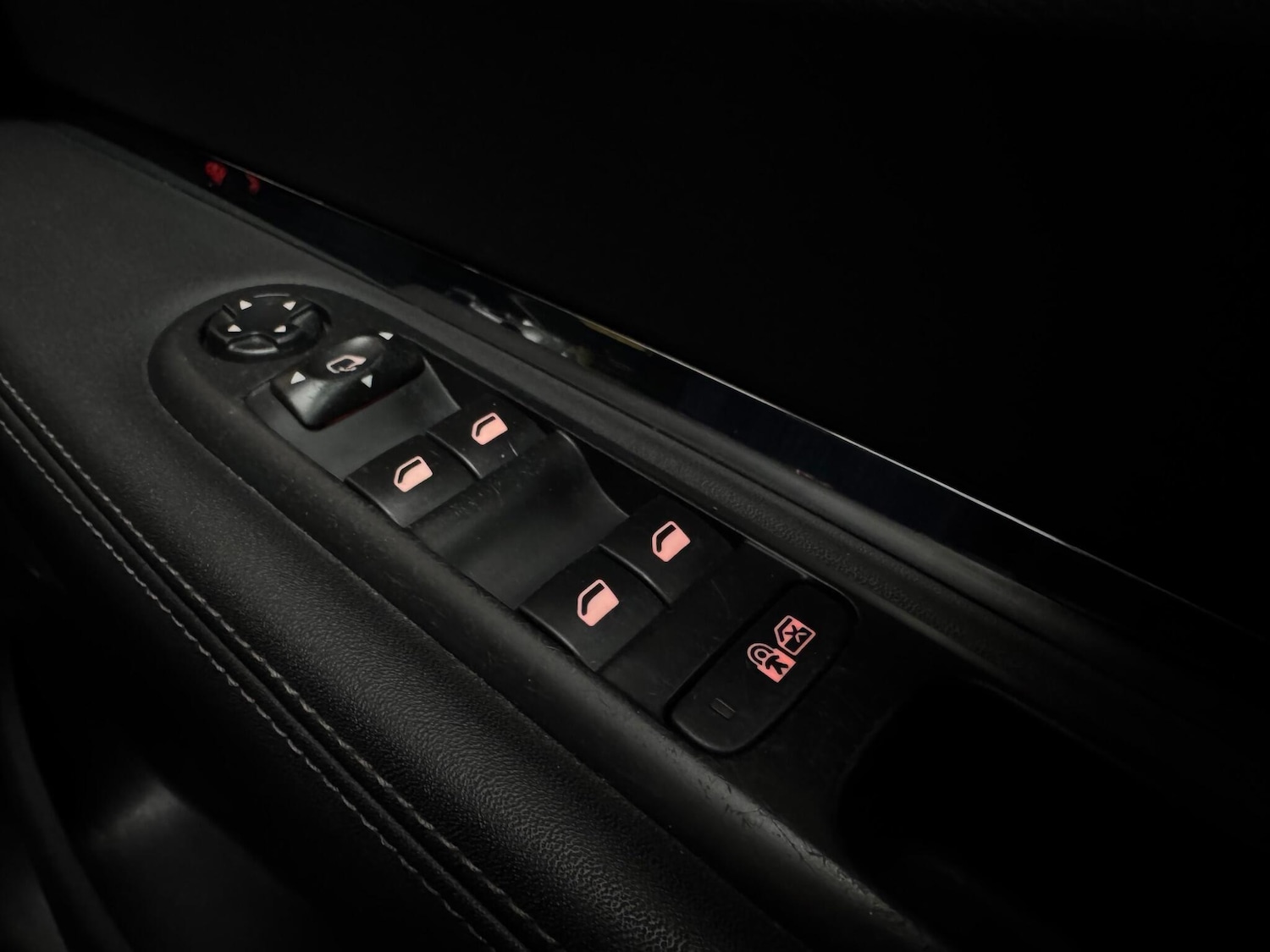 Used Peugeot 3008 2015 for sale - 76586777: Photo 24