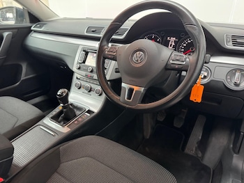 Used Volkswagen Passat 2013 for sale - 78655846: Photo