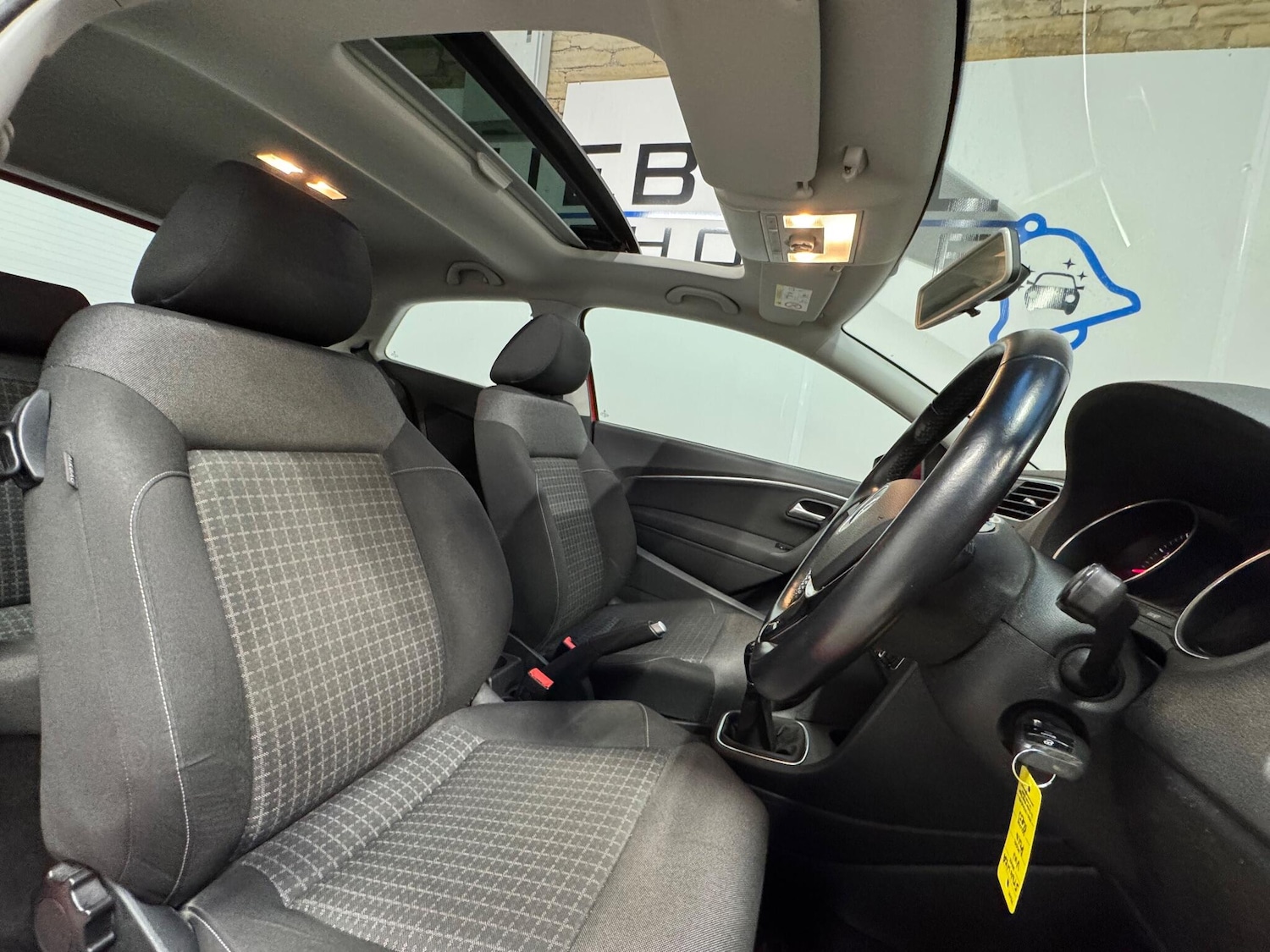 Used Volkswagen Polo 2015 for sale - 76937678: Photo 15