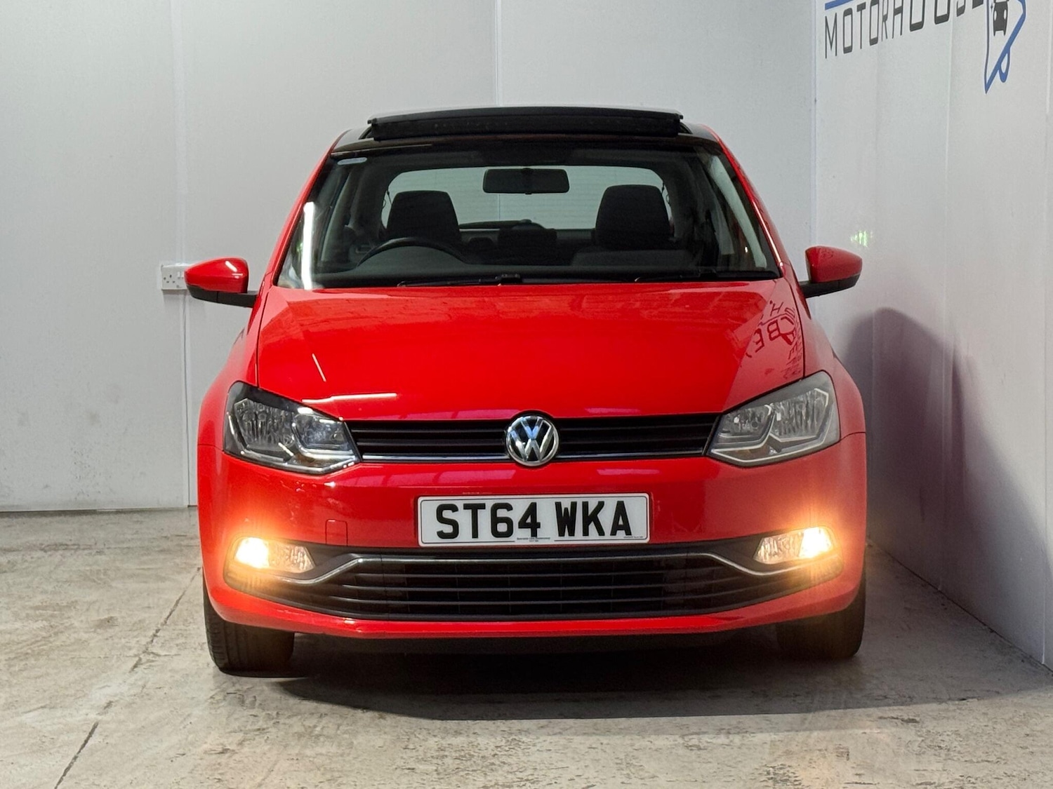 Used Volkswagen Polo 2015 for sale - 76937678: Photo 2