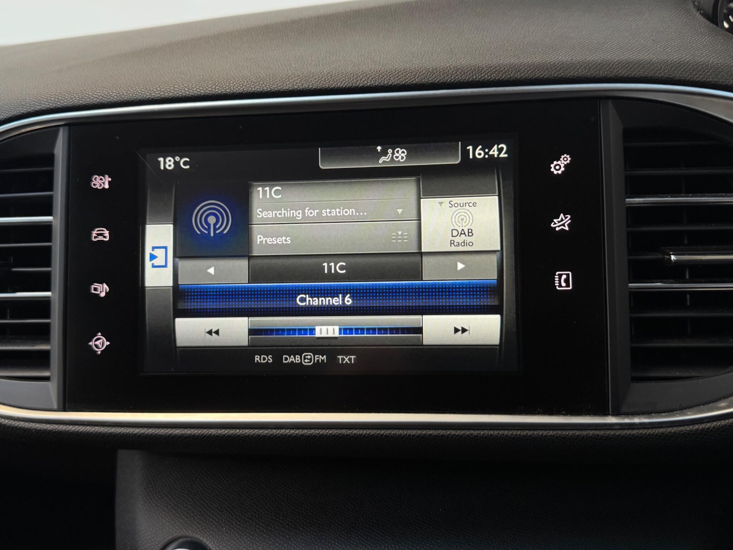 Used Peugeot 308 2016 for sale - 77983074: Photo 15